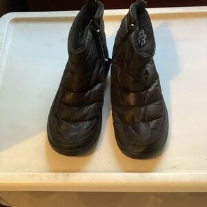 Stylish Black Quilted Ankle Boots for Women